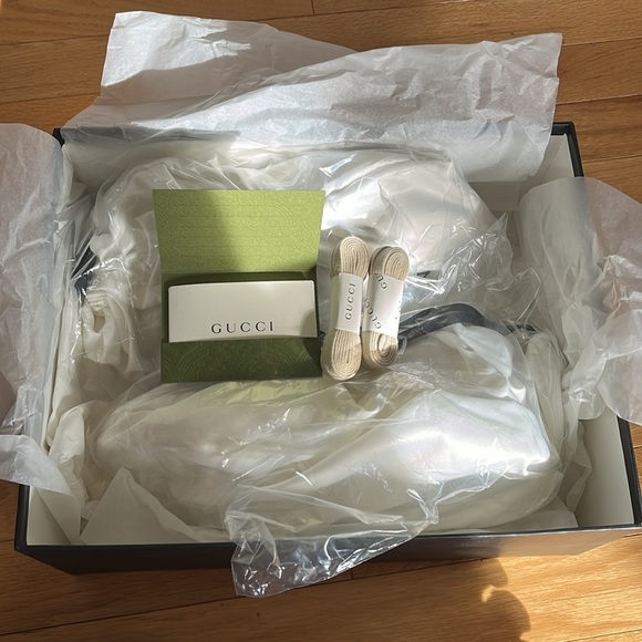 Gucci Logo Rhyton Leather Sneaker W10/ M7 - Picture 9 of 10